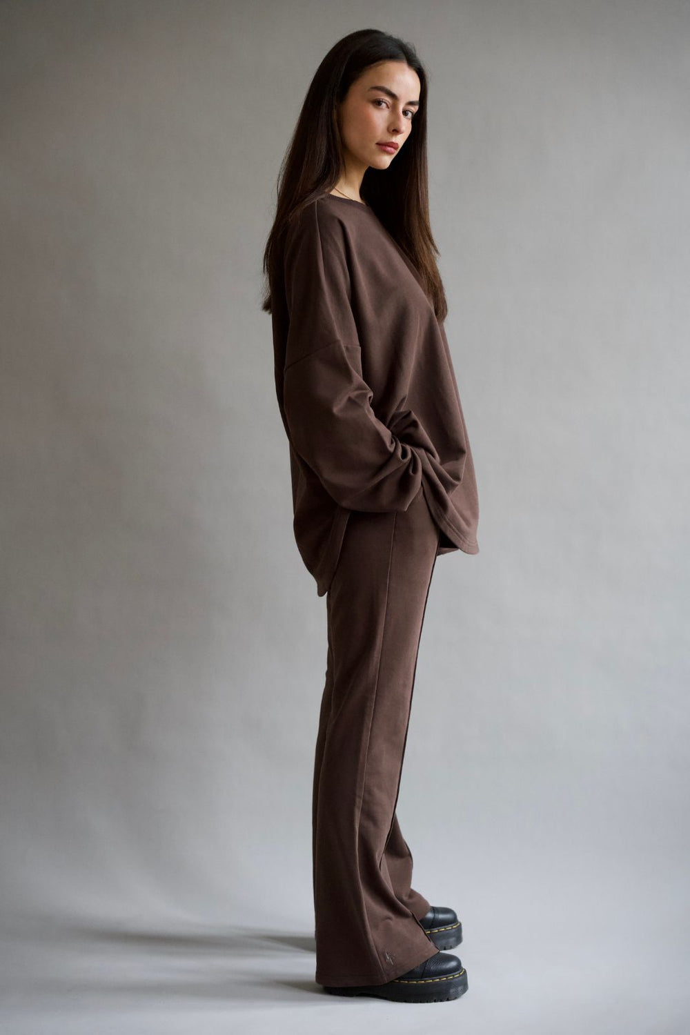 LIA Cozy Sweater - Choco