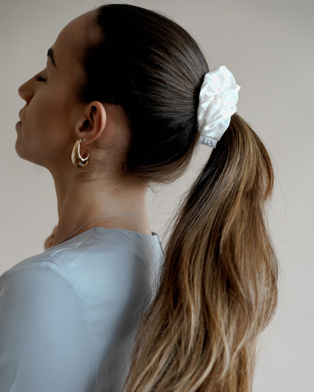 LIA Seidenhaargummi White